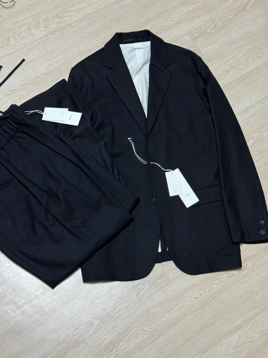 에이톤 슈링크 플란넬 블랙 울 셋업(자켓, 팬츠) 상품이미지1