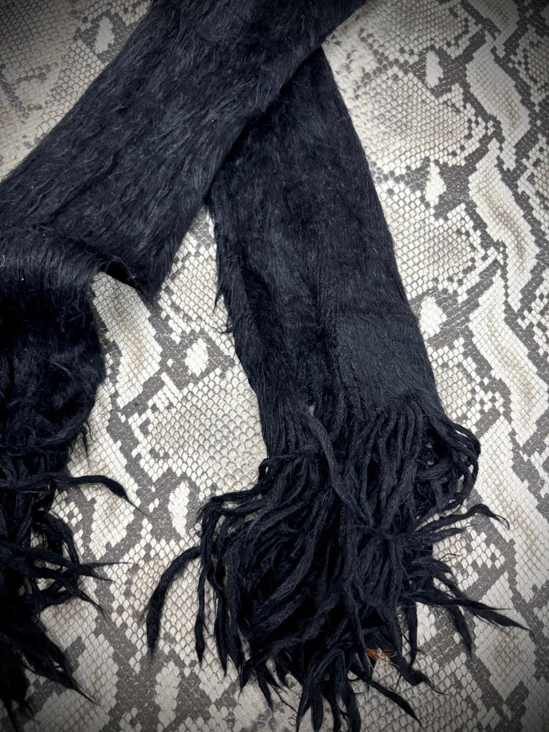 “Vintage” Black Fur Chic Mood Scarf 상품이미지2