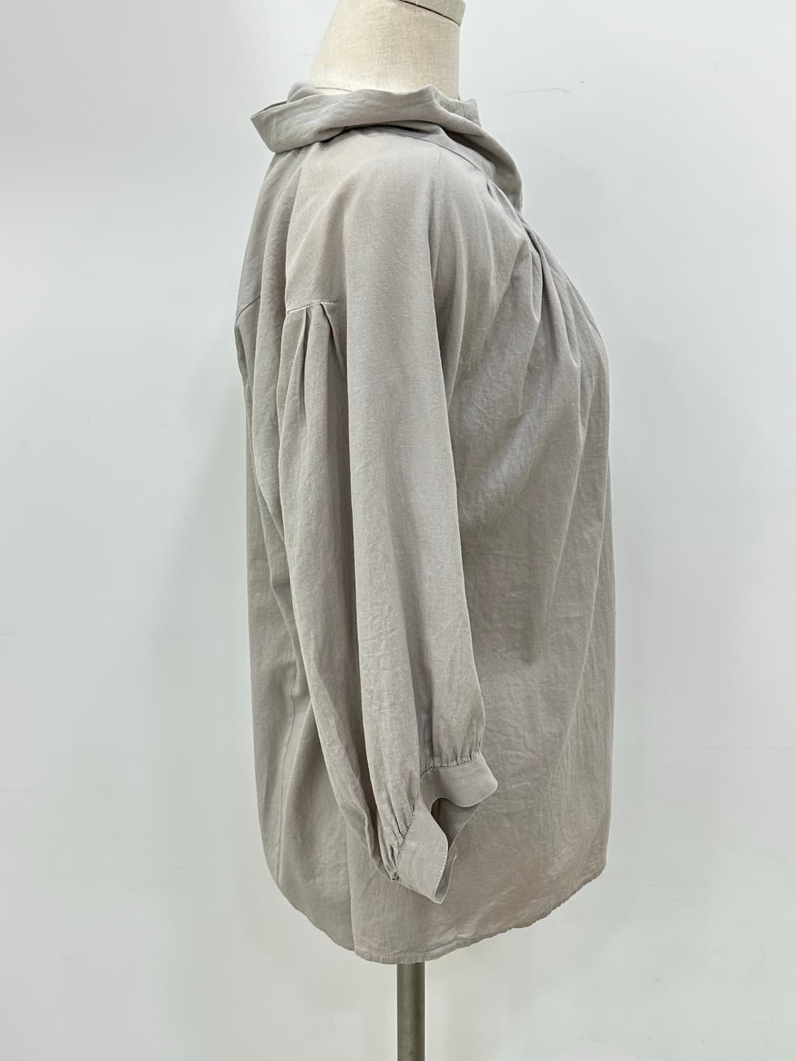 미샤 셔링 블라우스 상품이미지2