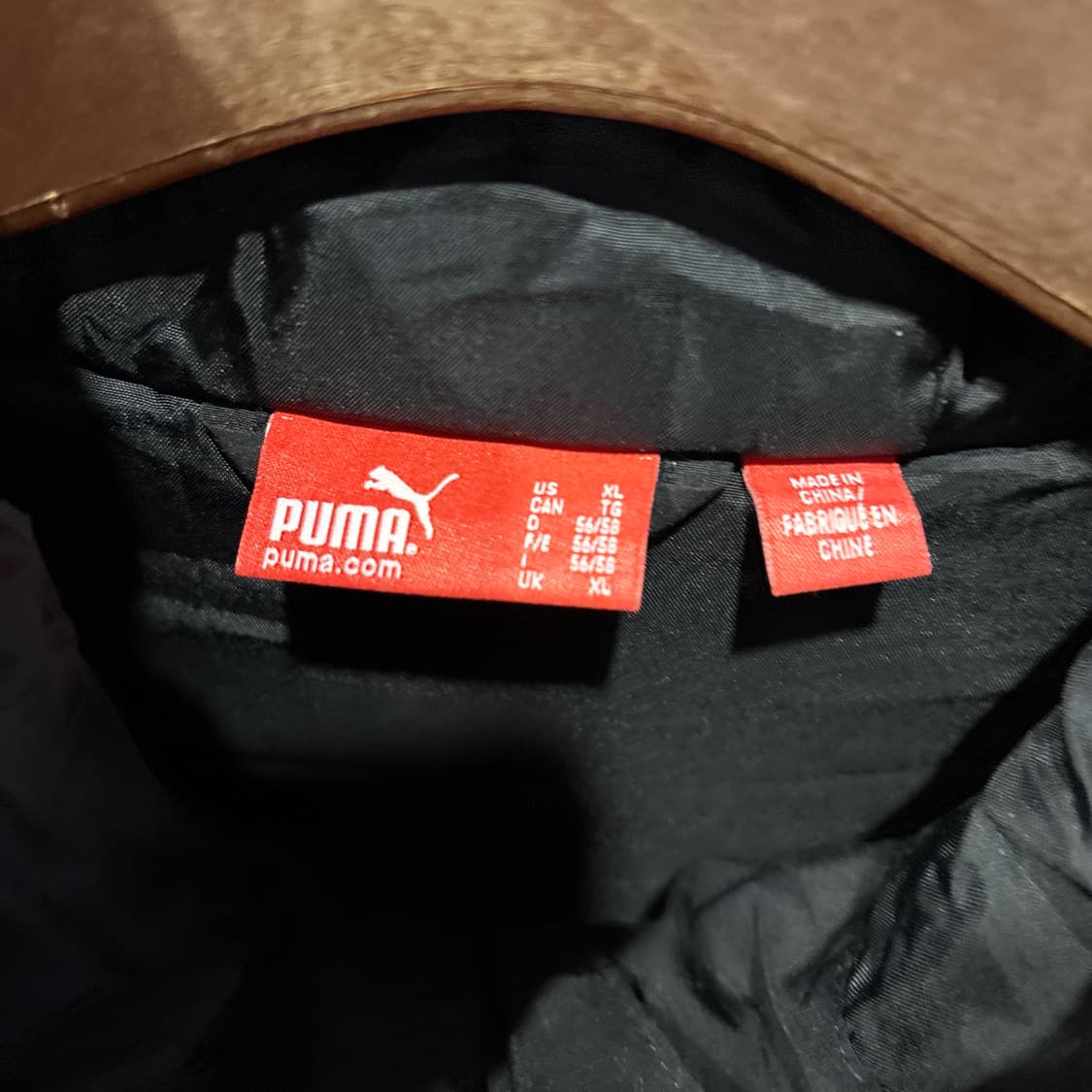 PUMA 퓨마 00s 패디드 퍼포먼스 자켓 빅로고 패널 디테일 차콜 상품이미지7