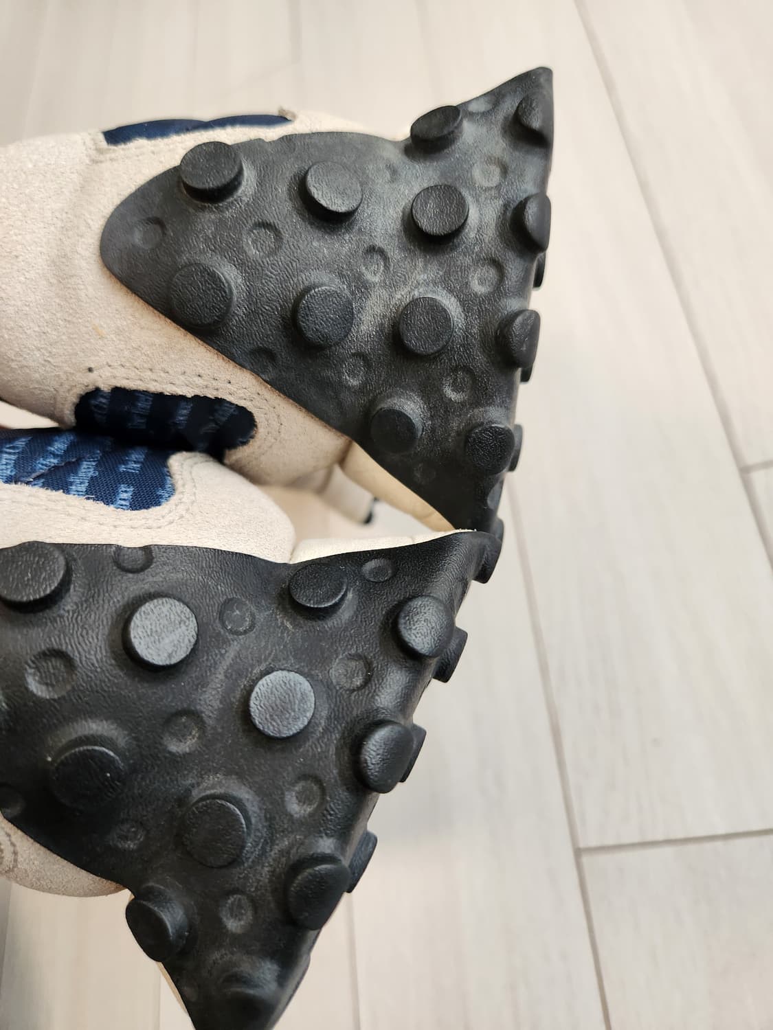 뉴발란스 운동화 327 네이비/그레이 사이즈270

사용감 외에 오염(생 상품이미지6