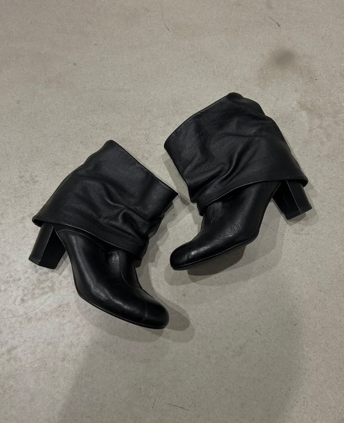 끌로에 레더 앵클 부츠 상품이미지1