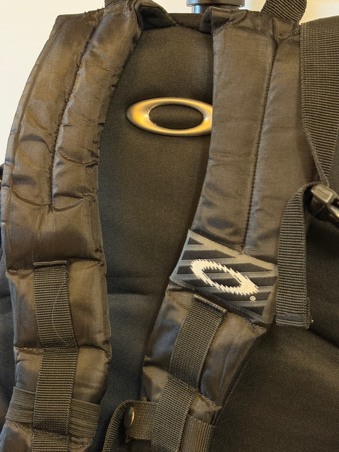 오클리 00‘s 테크니컬 백팩 상품이미지4