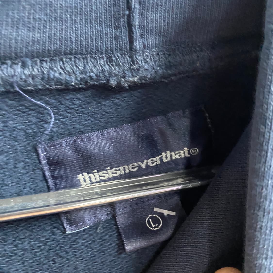 디스이즈네버댓 스펠로고 네이비 후드티 B4082 상품이미지5