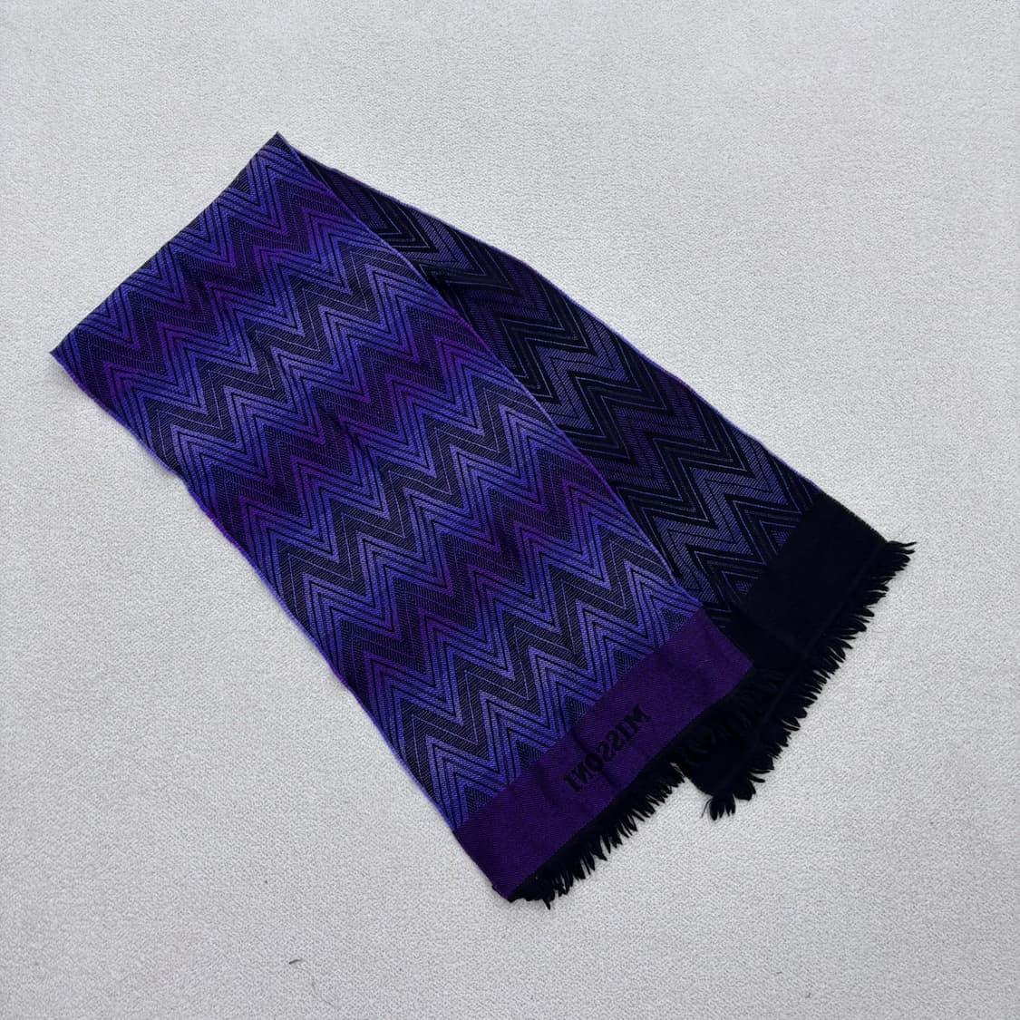 F 미쏘니 지그재그 패턴 울 머플러 0325E 상품이미지1