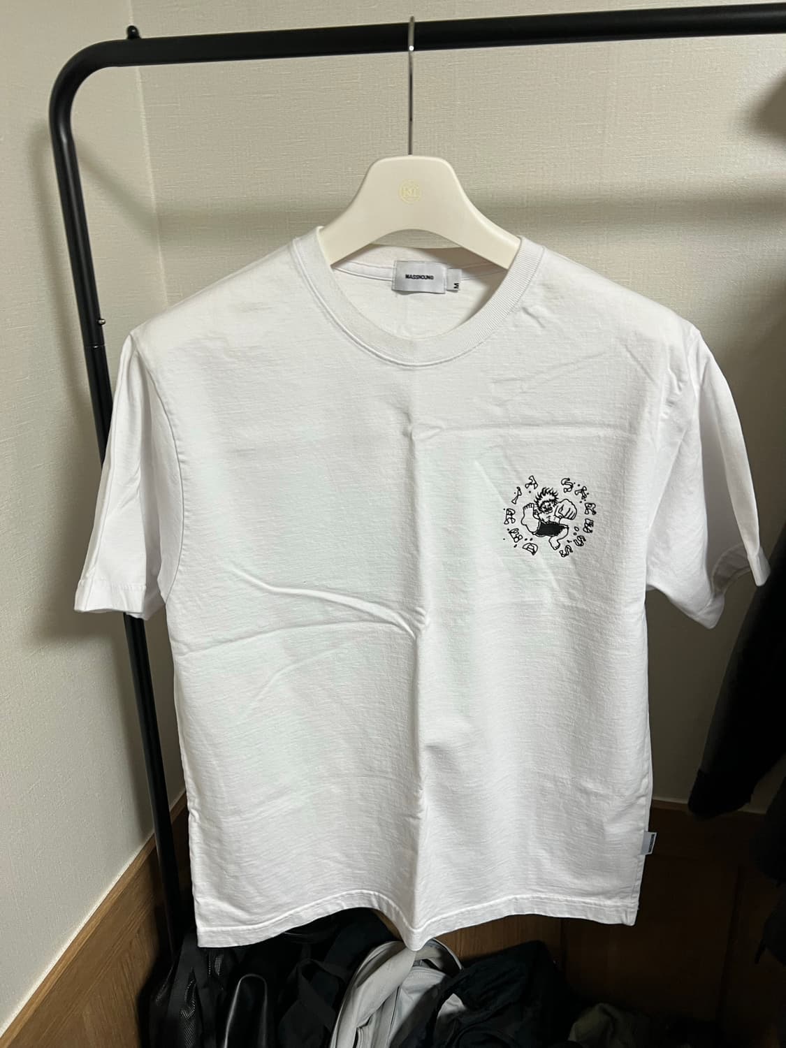 매스노운 흰색 반팔 상품이미지1