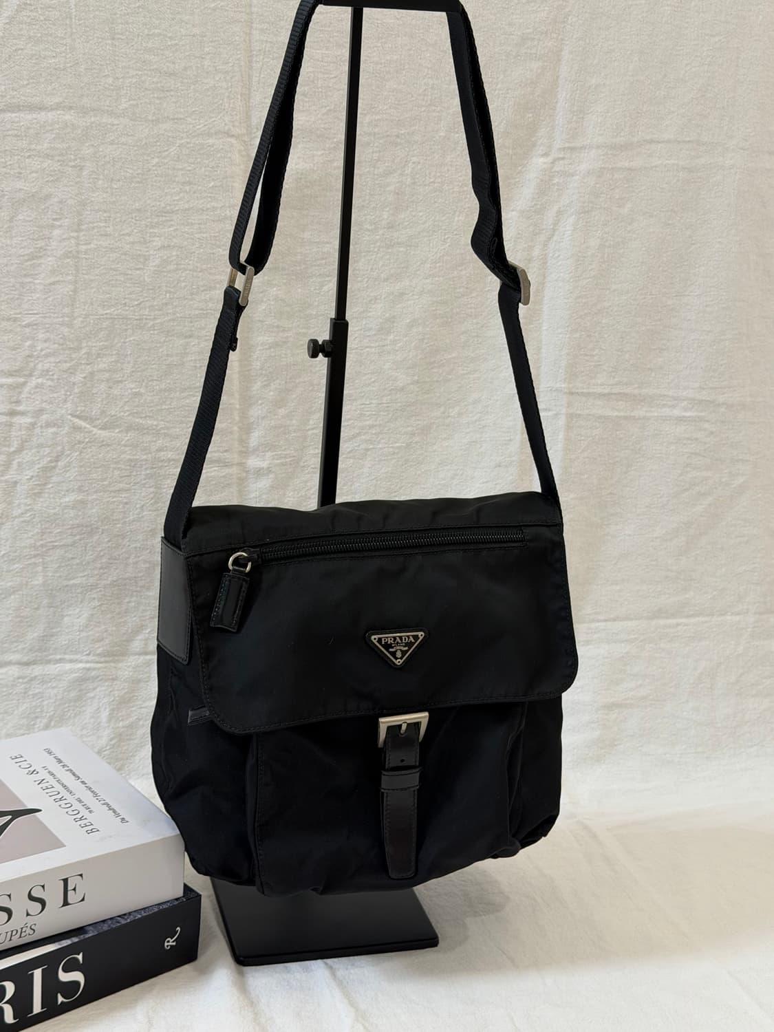 정품 프라다 포코노 나일론 메신저백 크로스백 주우재백 상품이미지4