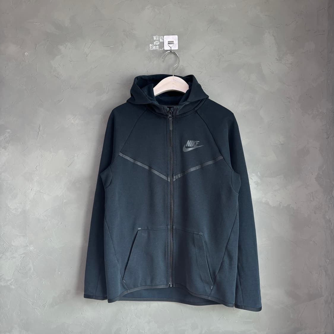 나이키 우먼스 테크팩 후드집업 블랙 상품이미지1