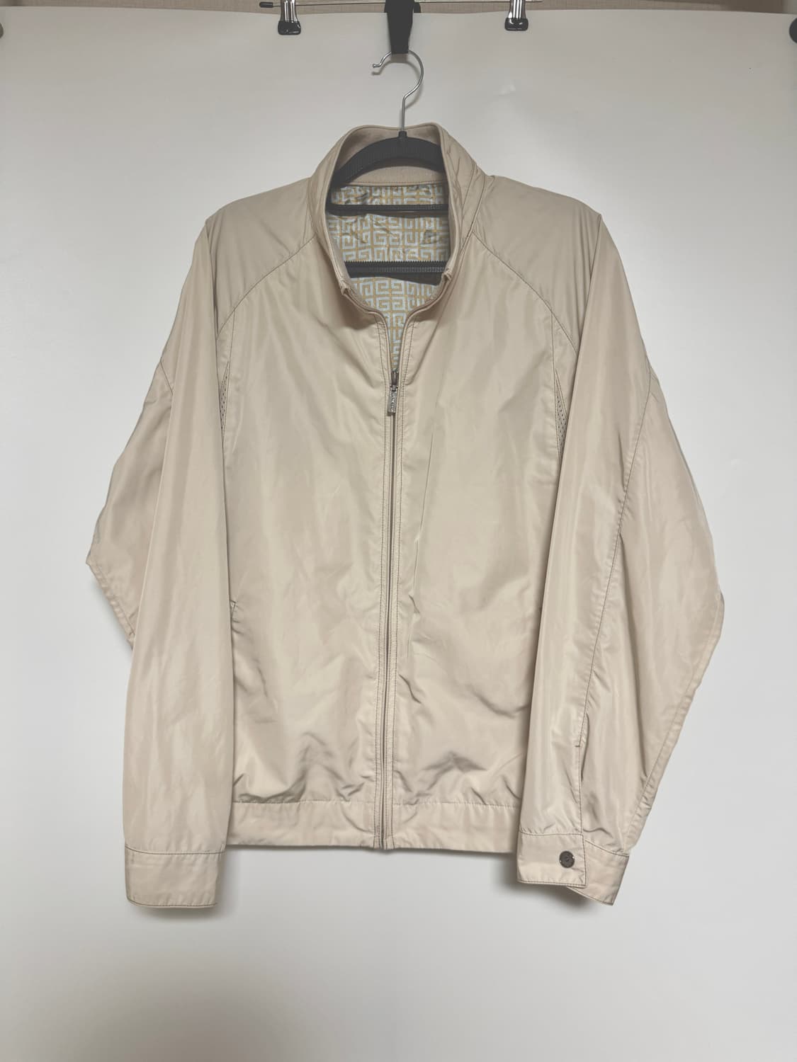 Givenchy 지방시 베이지 점퍼 100-105 상품이미지1