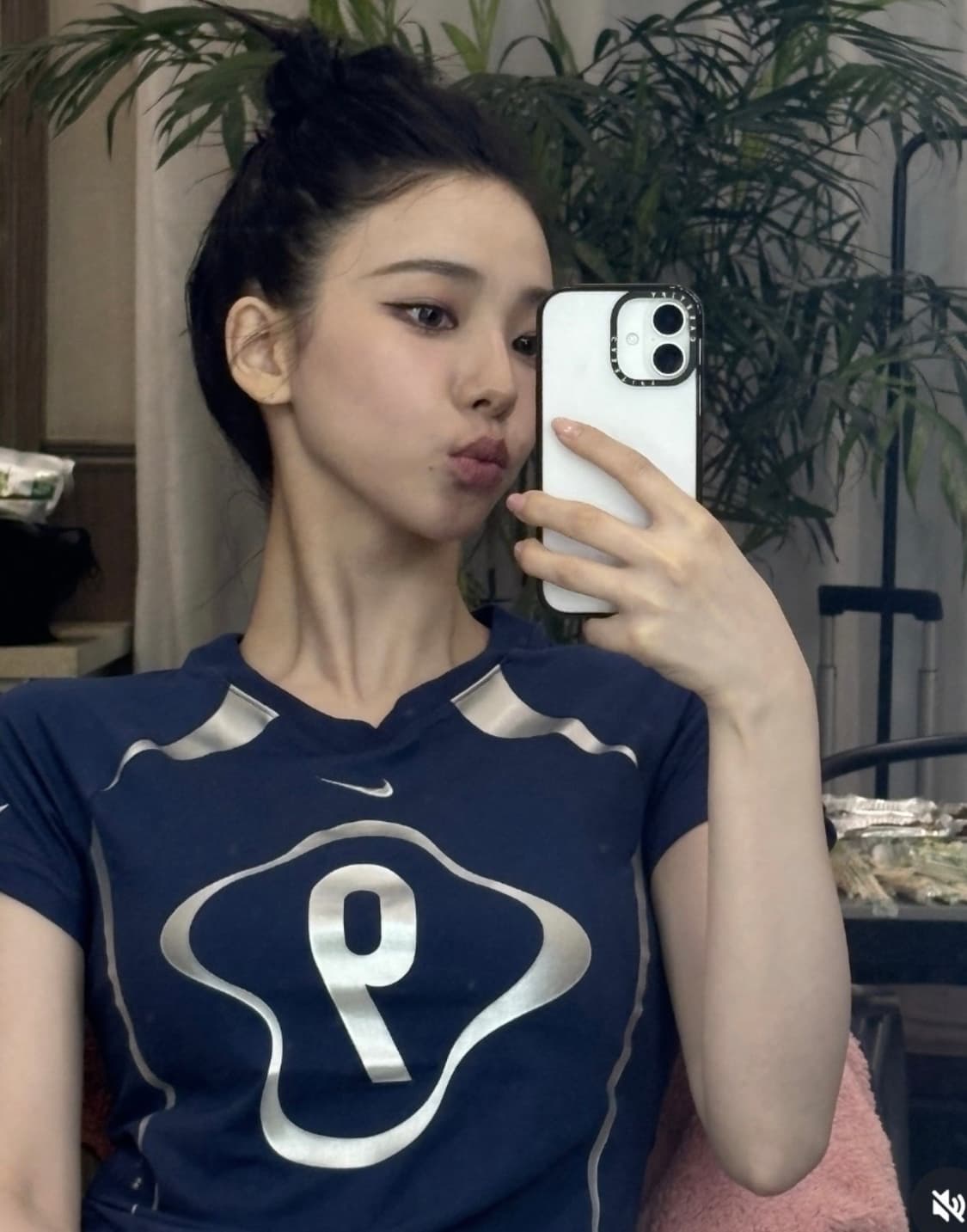 나이키 NSW 칠 니트 카리나 반팔티 상품이미지4