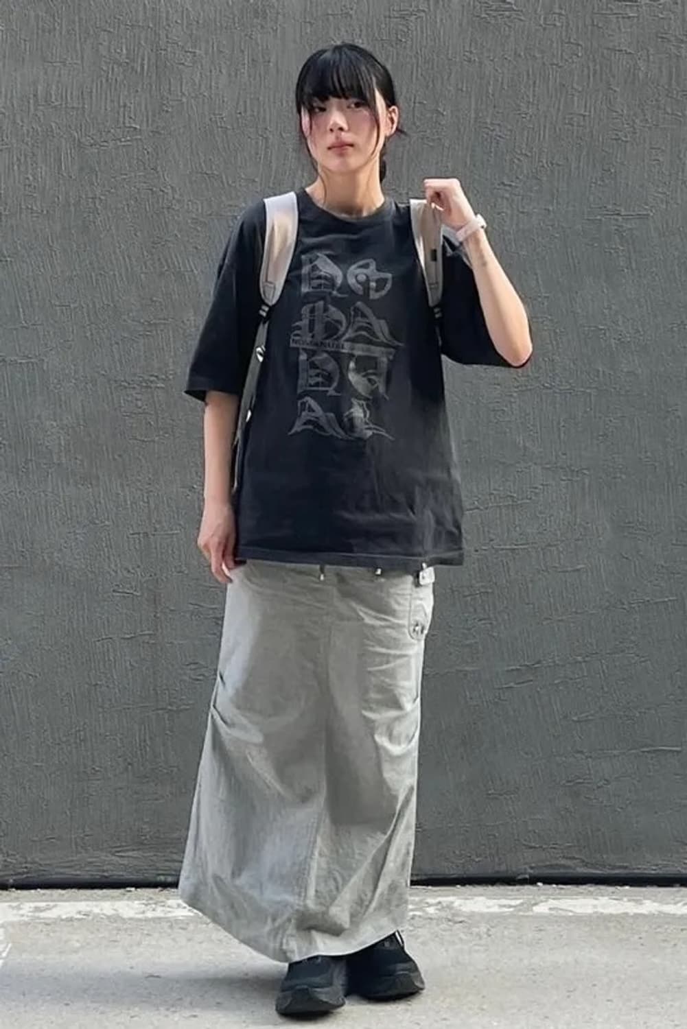 노매뉴얼 블랙 레터 티셔츠 (차콜) M 상품이미지3