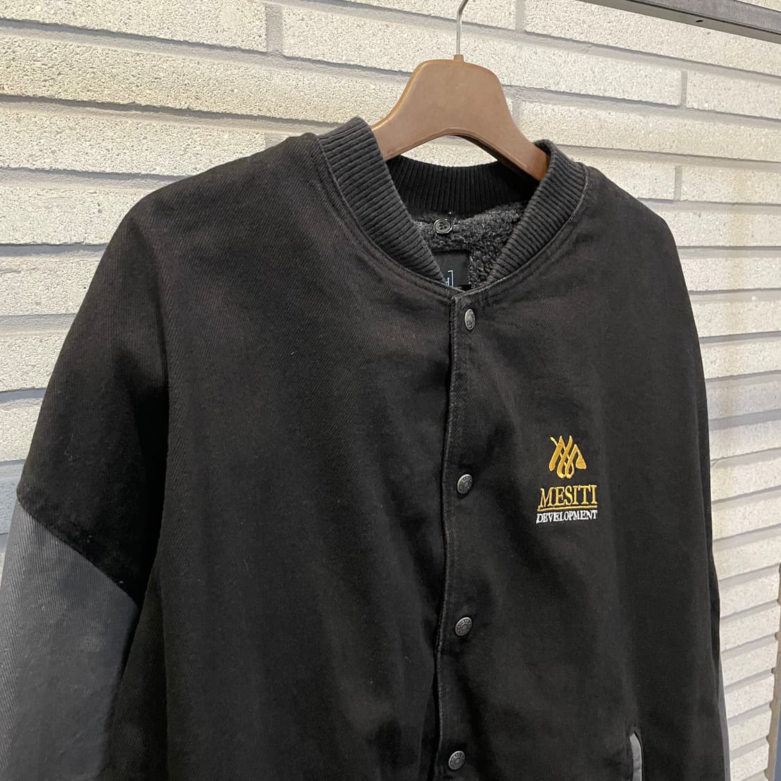 CANADA VINTAGE 바시티 자켓 배색 쉐르파 안감 디테일 블랙 상품이미지4