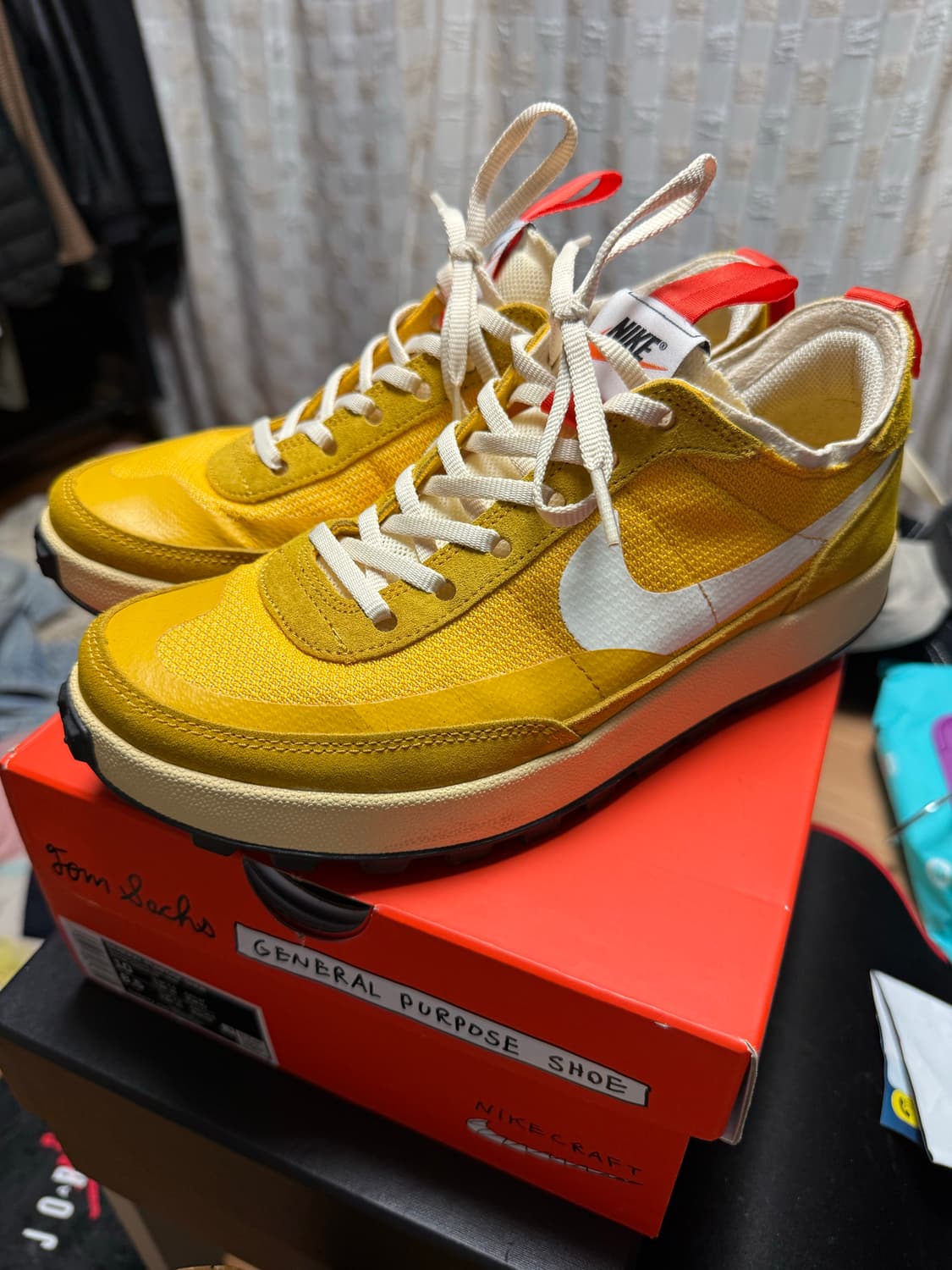 [사용감 적음] 나이키 제너럴 퍼포스 슈 270 옐로우 상품이미지1