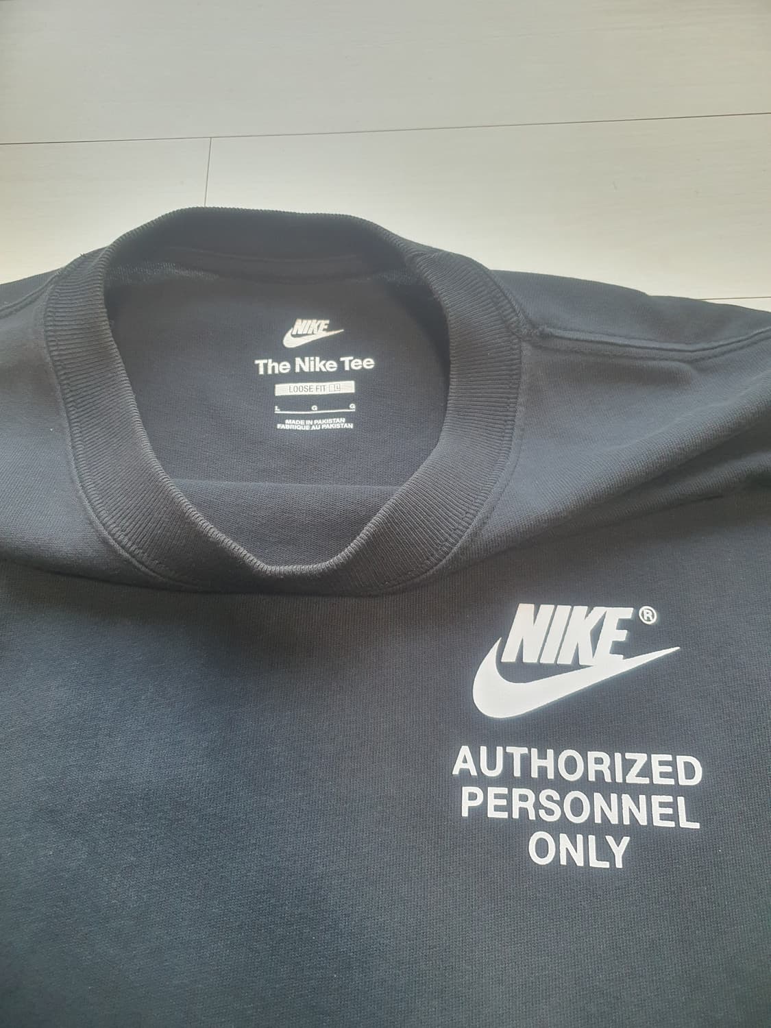 나이키 NSW Authorized Personnel 반팔티 상품이미지5