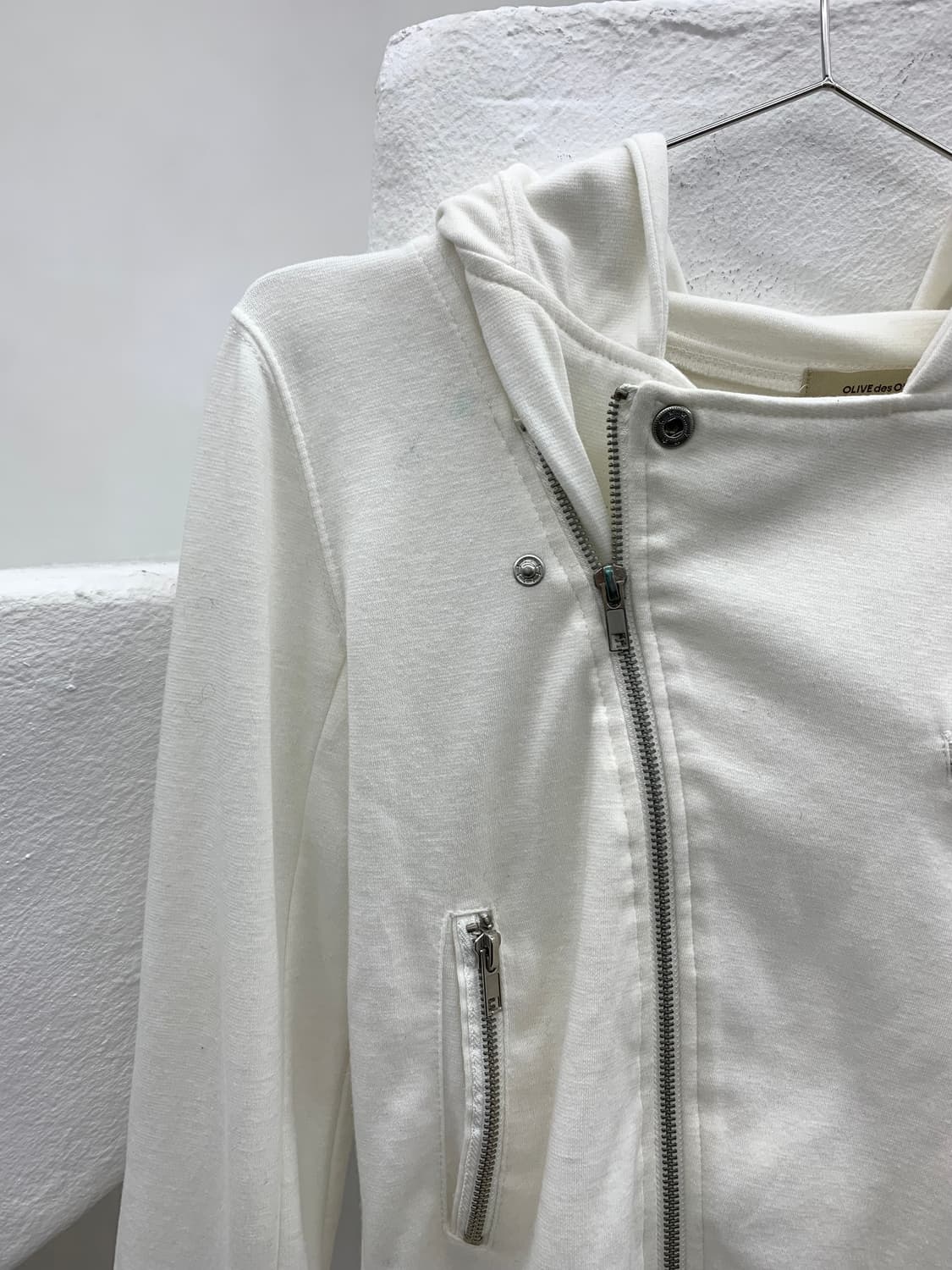 White asymmetrical hood rider jacket 상품이미지8