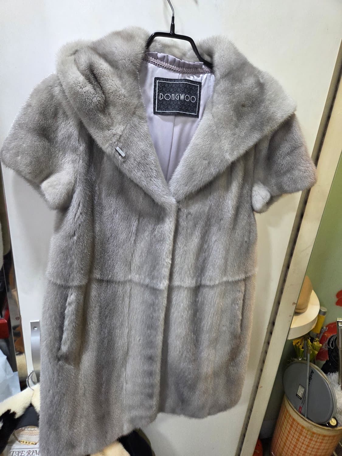 동우 후드 밍크 코트 상품이미지1