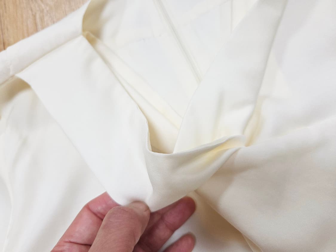 허앤쉬(her&she) 트위스트 레이어 블라우스 프리사이즈 새상품  상품이미지5