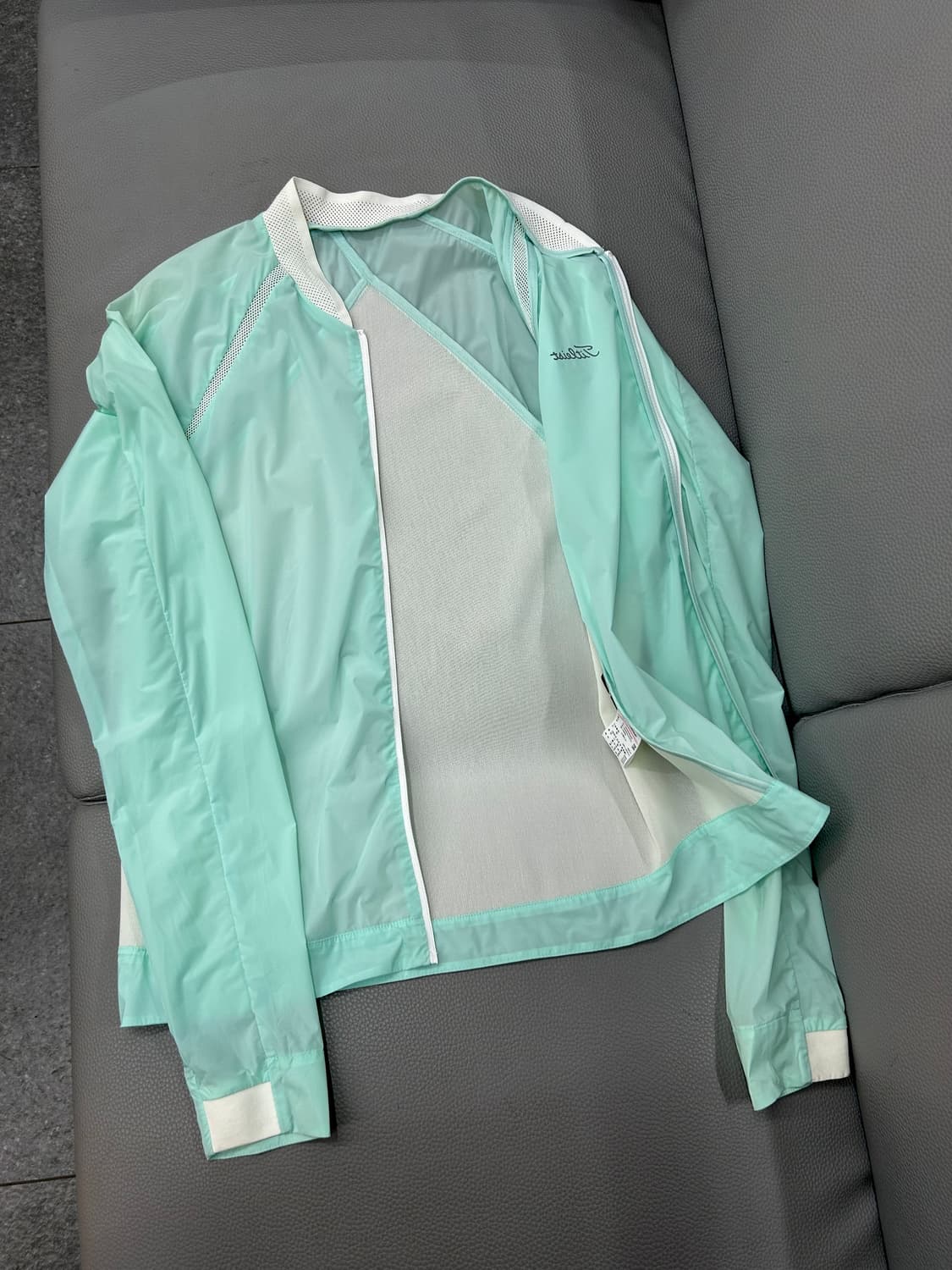 타이틀리스트 여성 스윙 바람막이 자켓(M/90) 상품이미지8