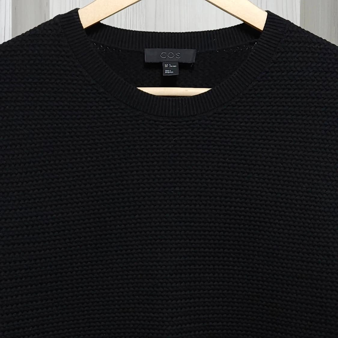 100)COS 코스 우븐짜임 크루넥 니트 크루넥 블랙 상품이미지2