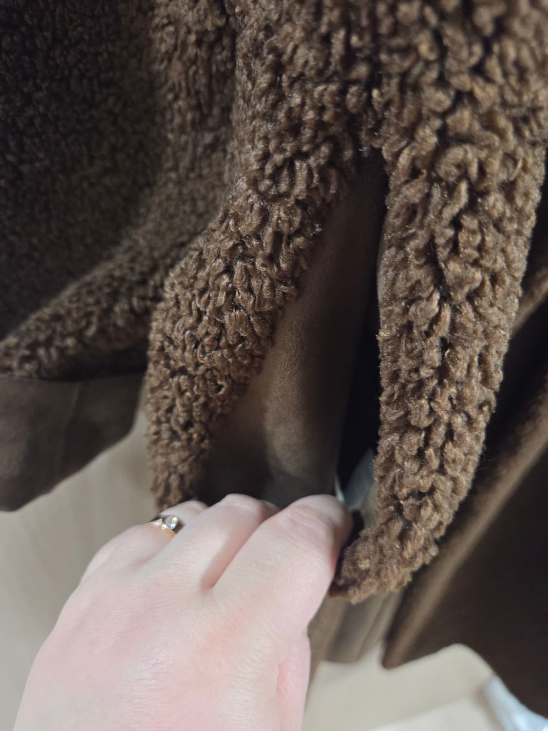 DEESSE 뽀글이 롱 코트 브라운 상품이미지4