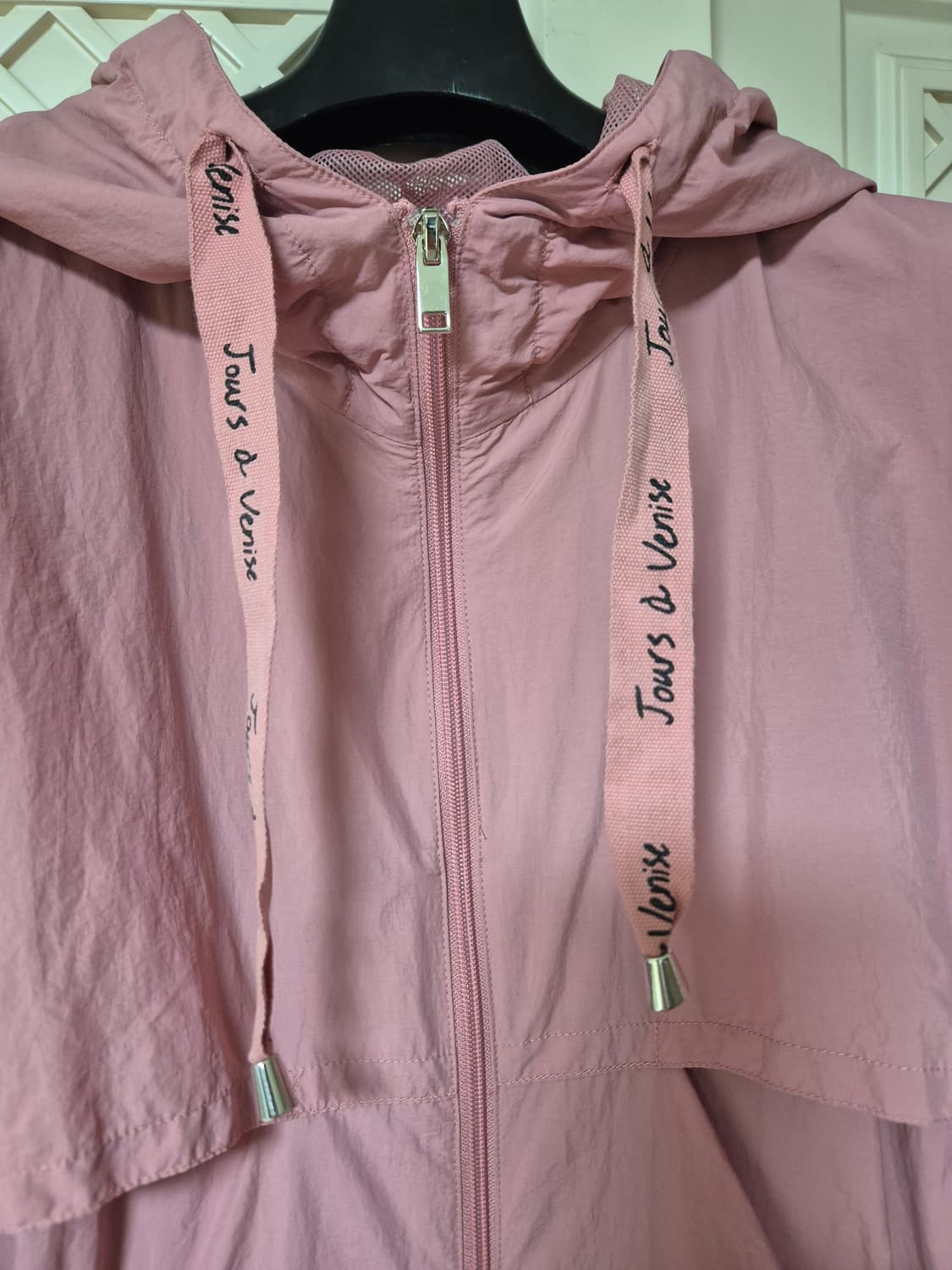 비지트인뉴욕 후드 바람막이 코트 상품이미지5