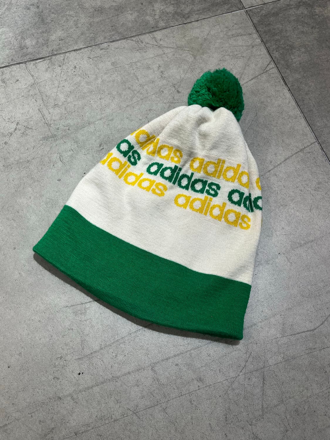 Adidas 빈티지 로고 패턴 니트 왕방울 비니  상품이미지4