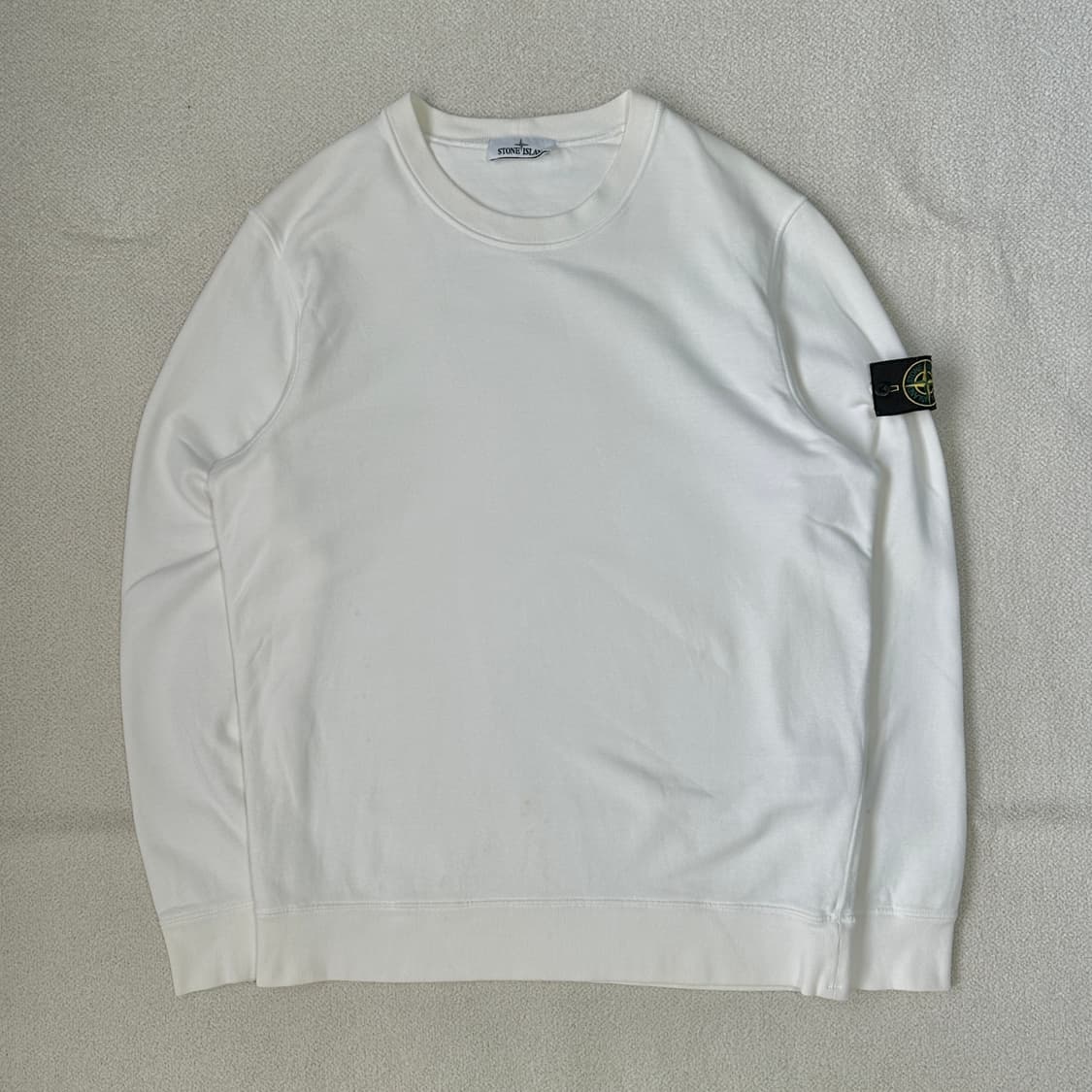 스톤아일랜드 21FW 와펜패치 크루넥 기모 맨투맨 상품이미지2