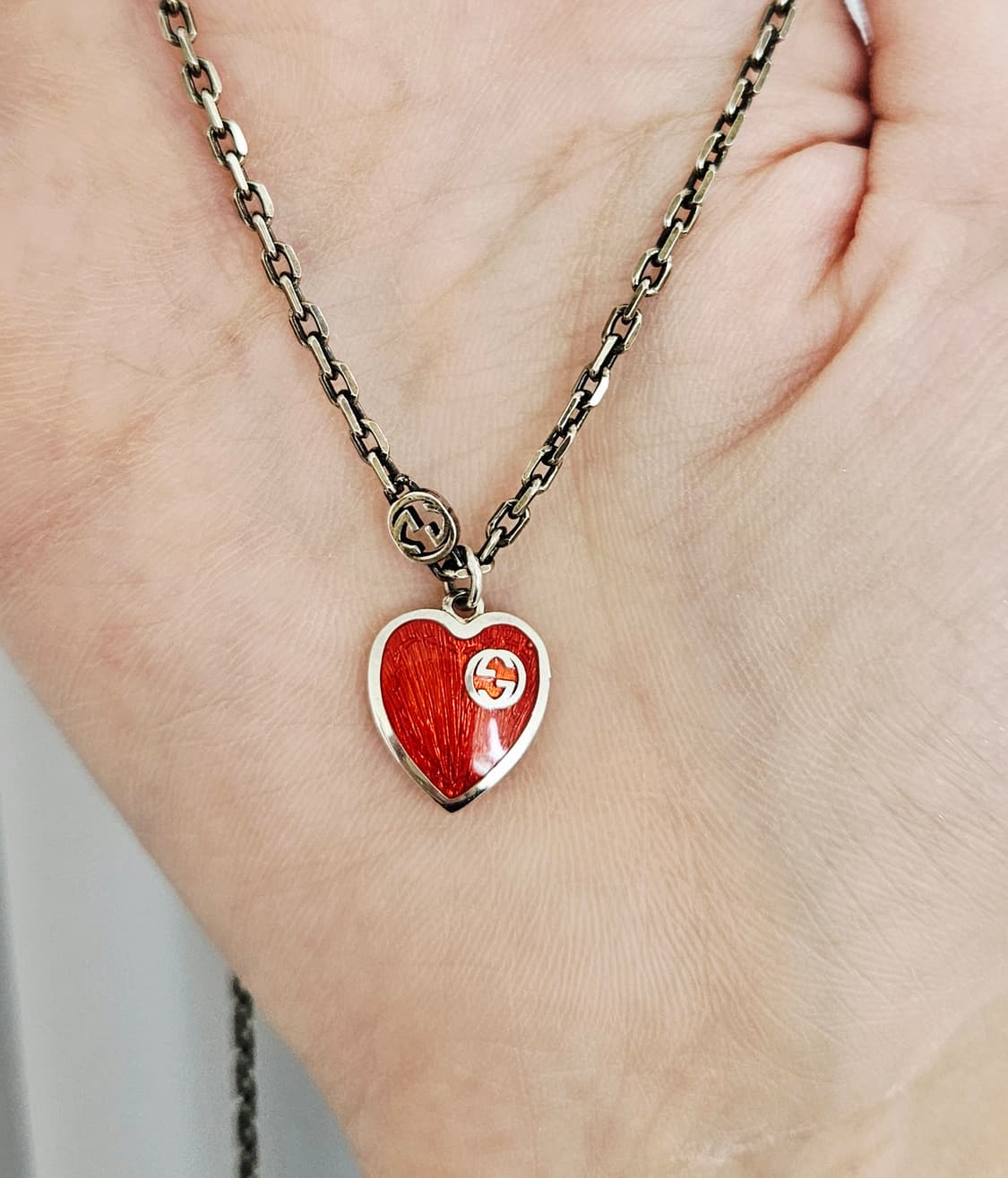 구찌 인터로킹 G 에나멜 레드 하트 실버 목걸이 [정품] 상품이미지6