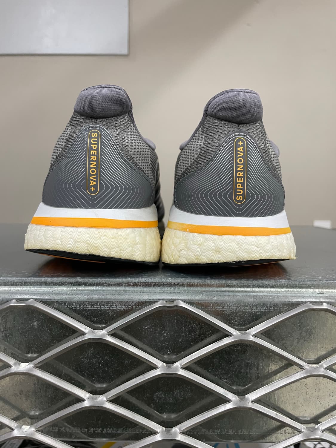 아디다스 슈퍼노바 그레이 플래시 오렌지 255 상품이미지3