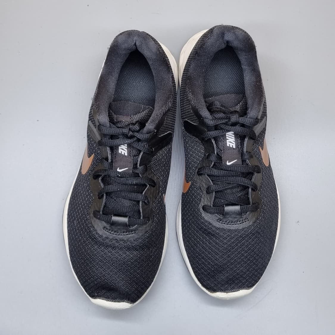 나이키 레볼루션6 여성런닝화235 상품이미지2