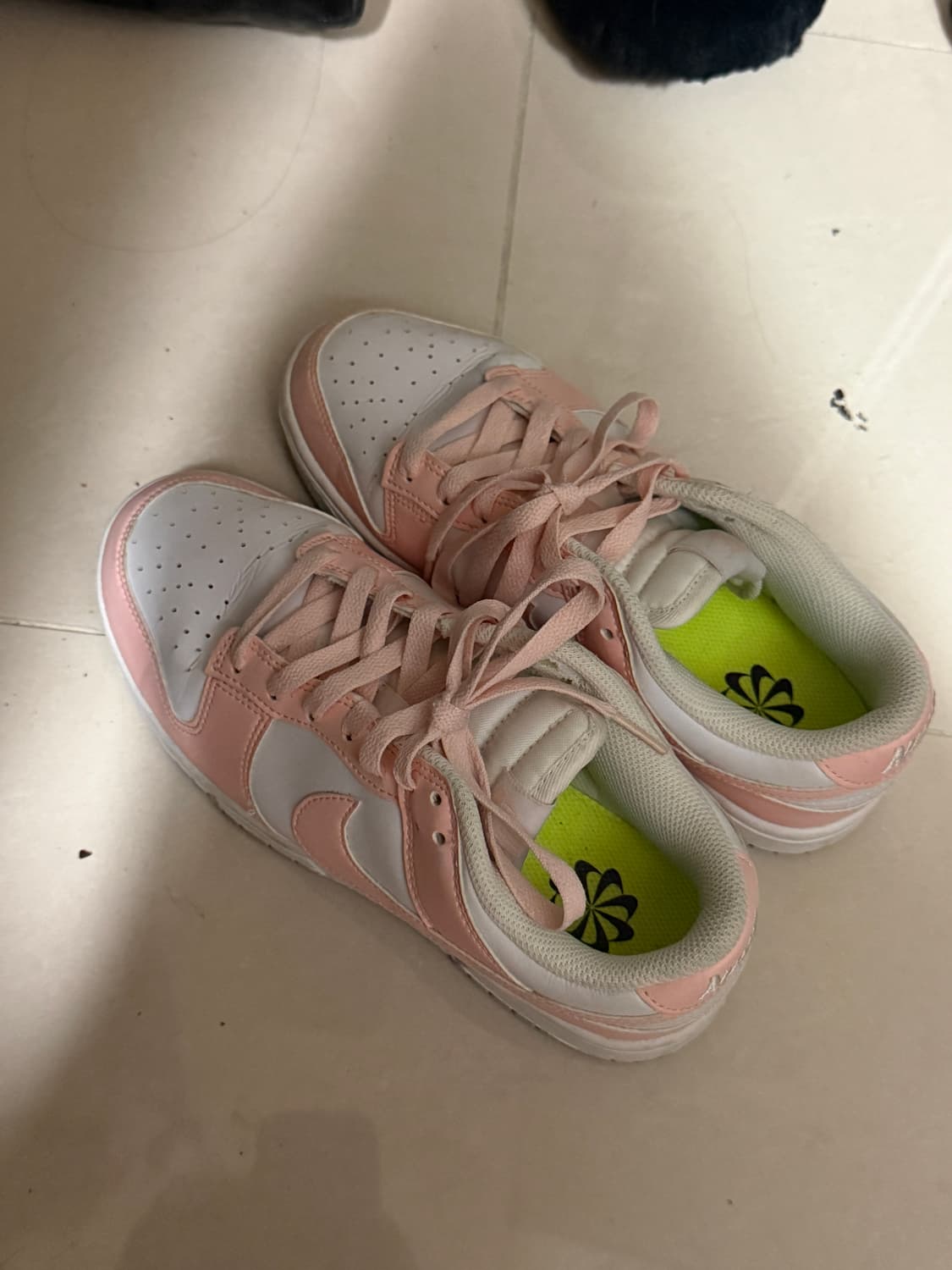 나이키 덩크로우 연핑크 235(2.5) 상품이미지2