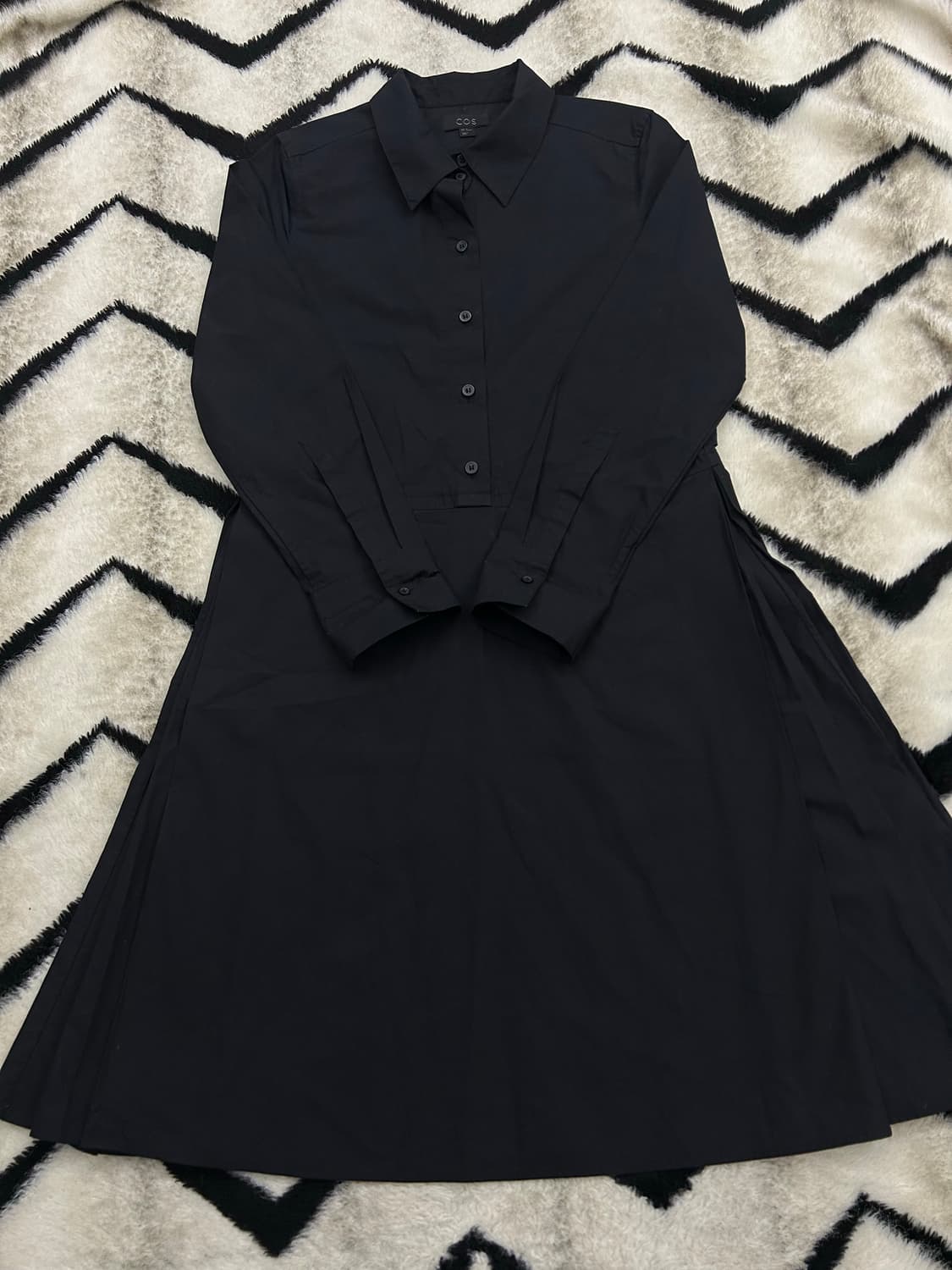 [34]COS 셔츠 플리티드 미디 원피스 /블랙 상품이미지2