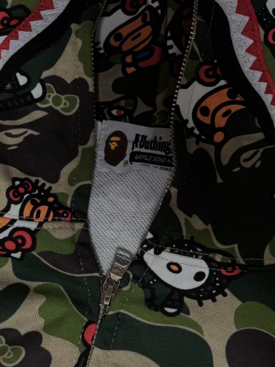 베이프 헬로키티 콜라보 샤크 후드 집업 L 상품이미지4