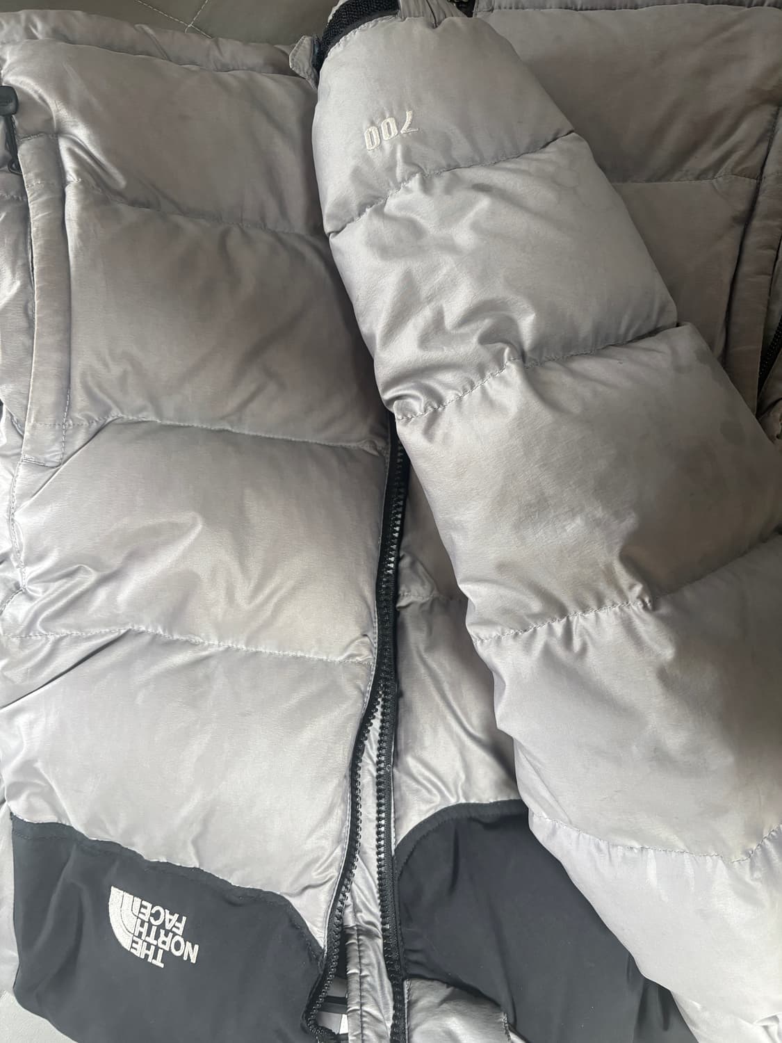 노스페이스 (우먼) 그레이 700 구스다운 패딩 상품이미지6