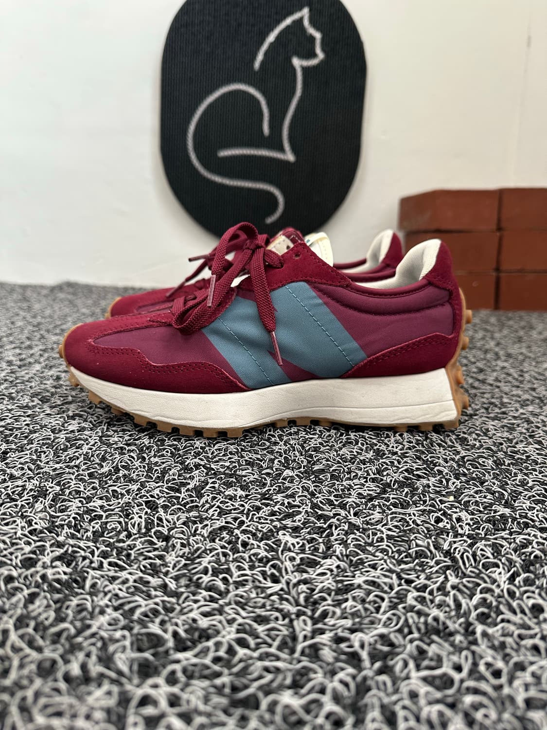 뉴발란스 327 버건디 운동화 230mm 상품이미지2
