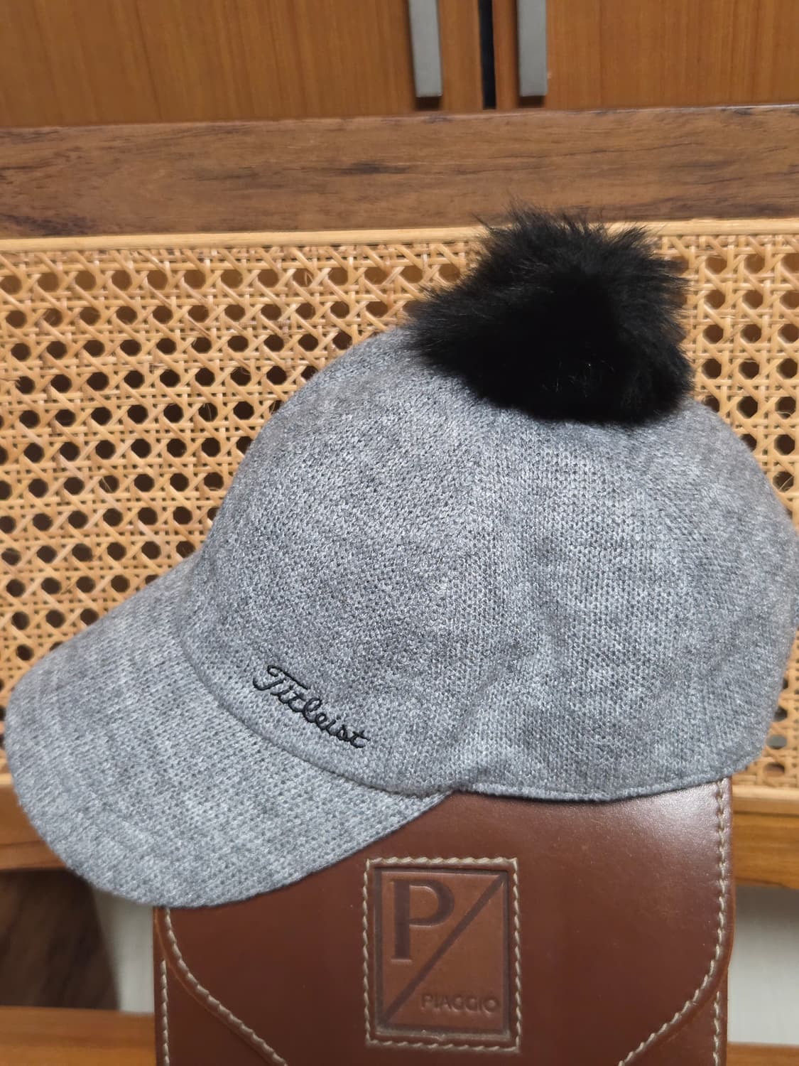 타이틀리스트 [아쿠시네트 정품] 여성  방울 니트 모자 (그레이) 상품이미지1