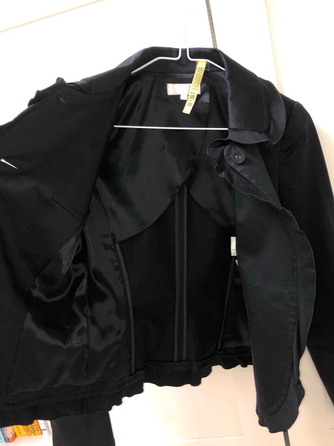 검정 프릴 러플 라운드카라 스티치 자켓 코이세이오 오헤시오 상품이미지3