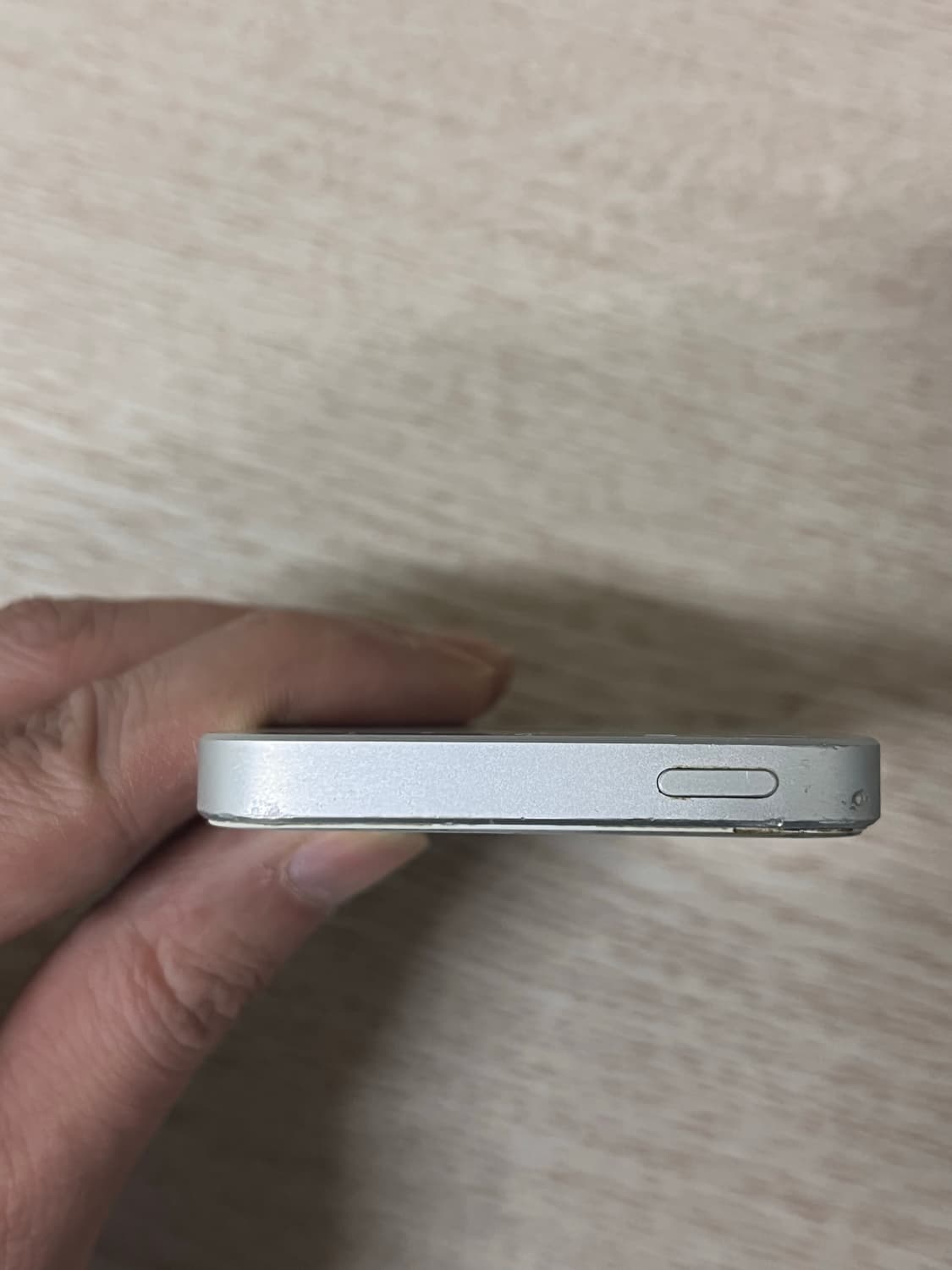 아이폰SE 1세대 실버 64GB 상품이미지4