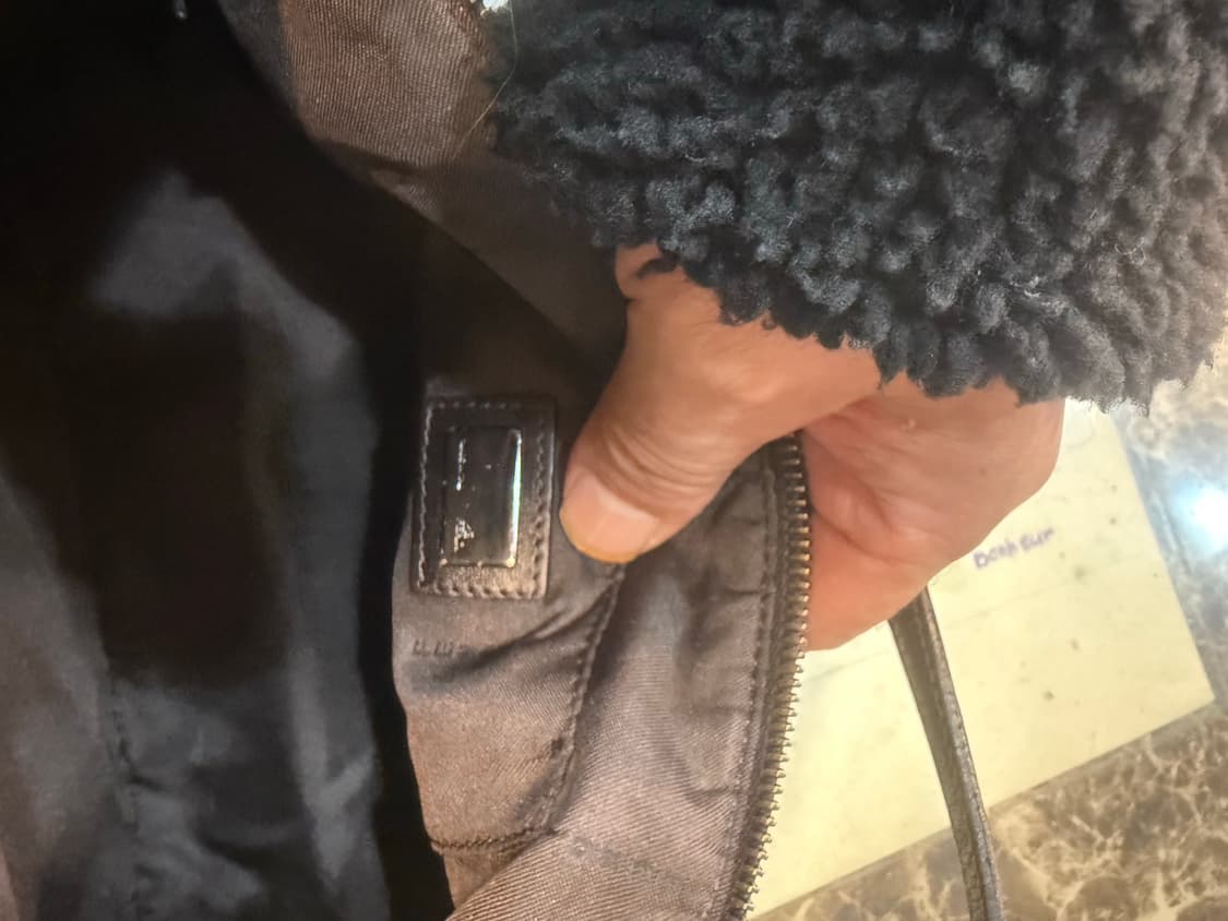 정품 펜디 주카 미니 쇼퍼백 팝니다 상품이미지7