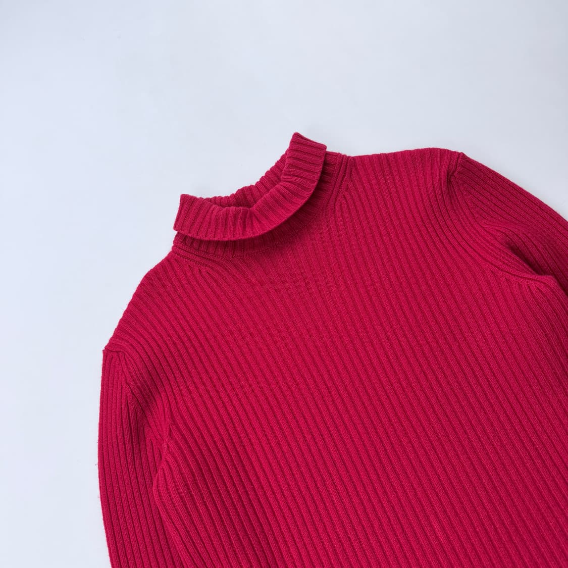 발렌시아가 버건디컬러 반목폴라 니트 상품이미지3