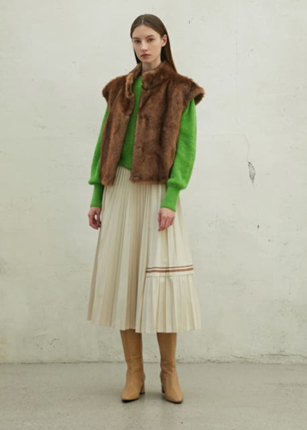 에고이스트 페이크 밍크 드랍숄더  베스트 66사이즈 상품이미지1