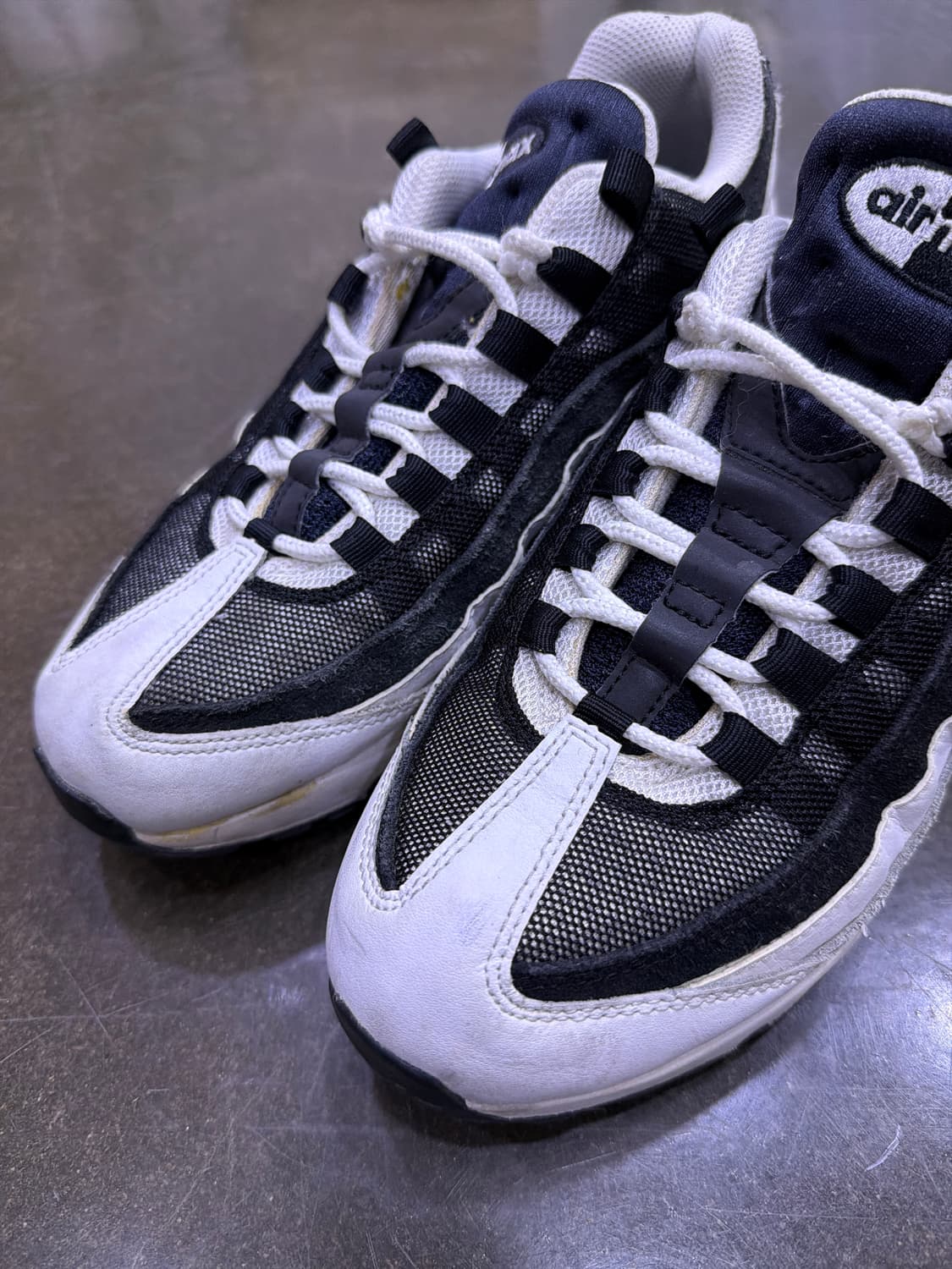 나이키 에어맥스95 에센셜 음양 화이트 블랙 슈즈 260 상품이미지3