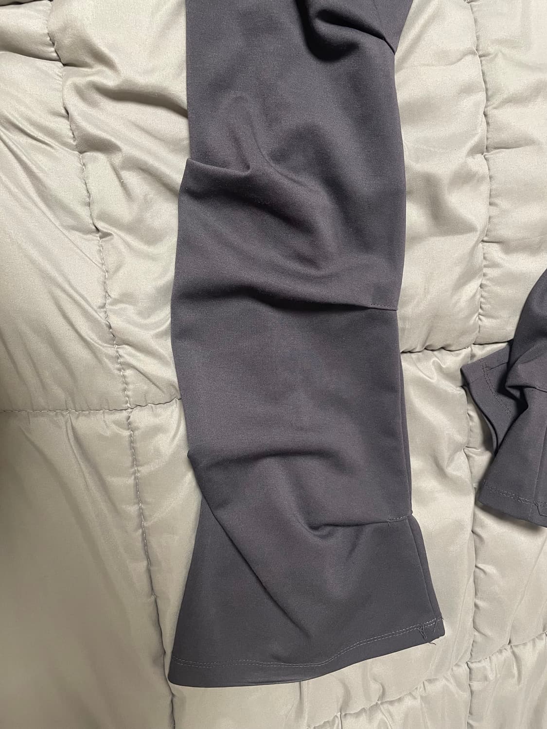 오호스 랩 오버 턱 팬츠 차콜 판매 상품이미지5