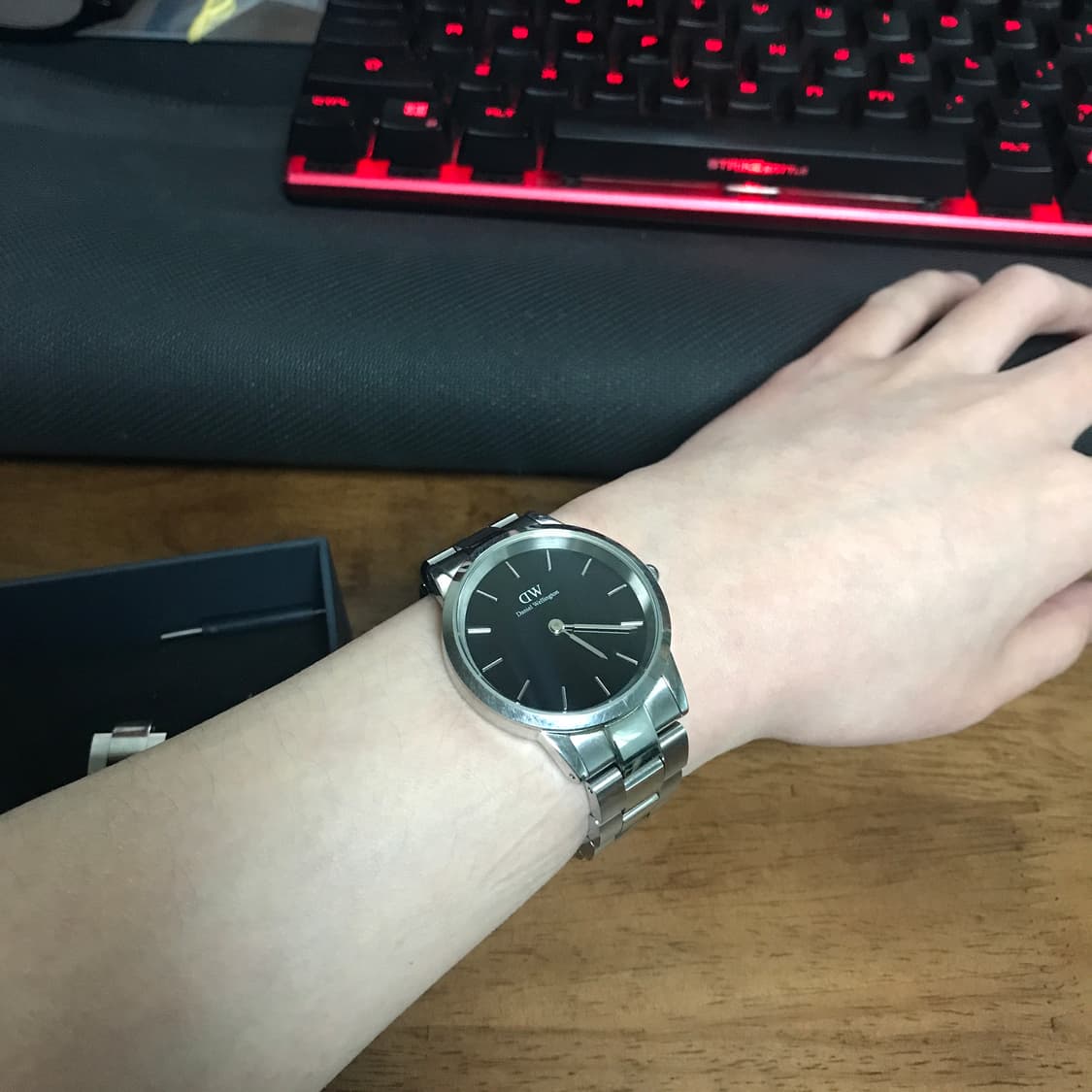 다니엘웰링턴 아이코닉 메탈 시계 36mm 상품이미지2