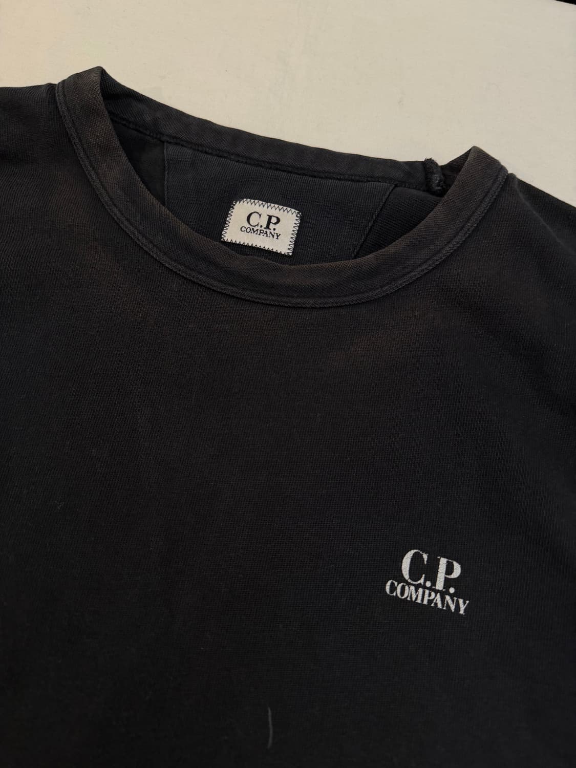 CP 컴퍼니 로고 롱슬리브 긴팔티 블랙 상품이미지2