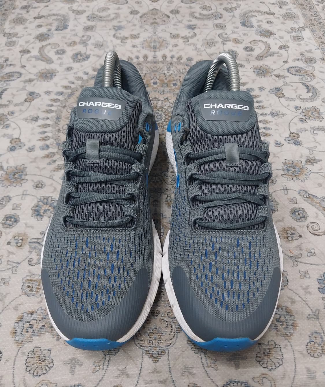 언더아머 차지드 로그2 런닝화 250mm 상품이미지1