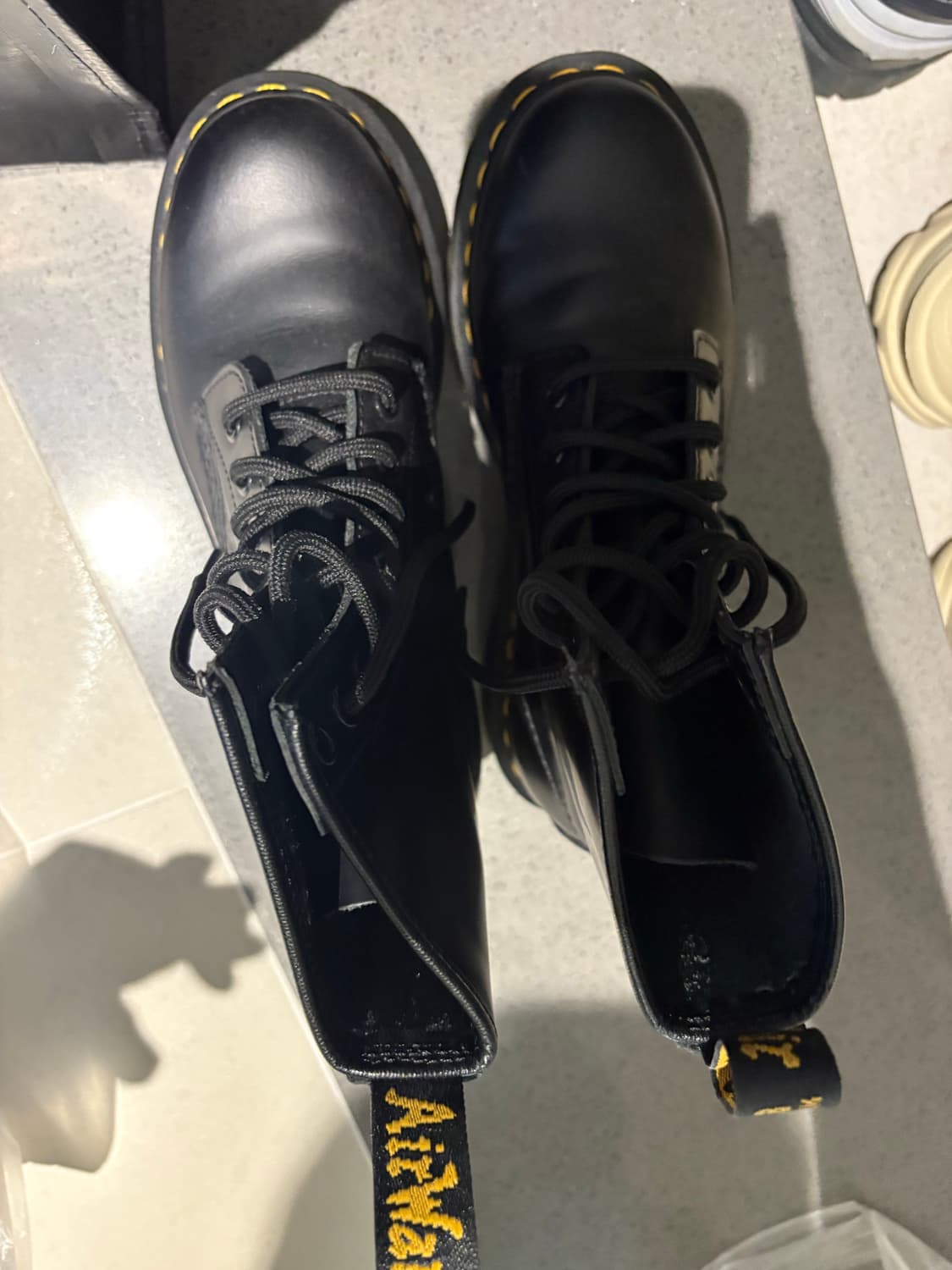 닥터마틴 1460W 우먼스 8홀 블랙 R11821006 상품이미지5