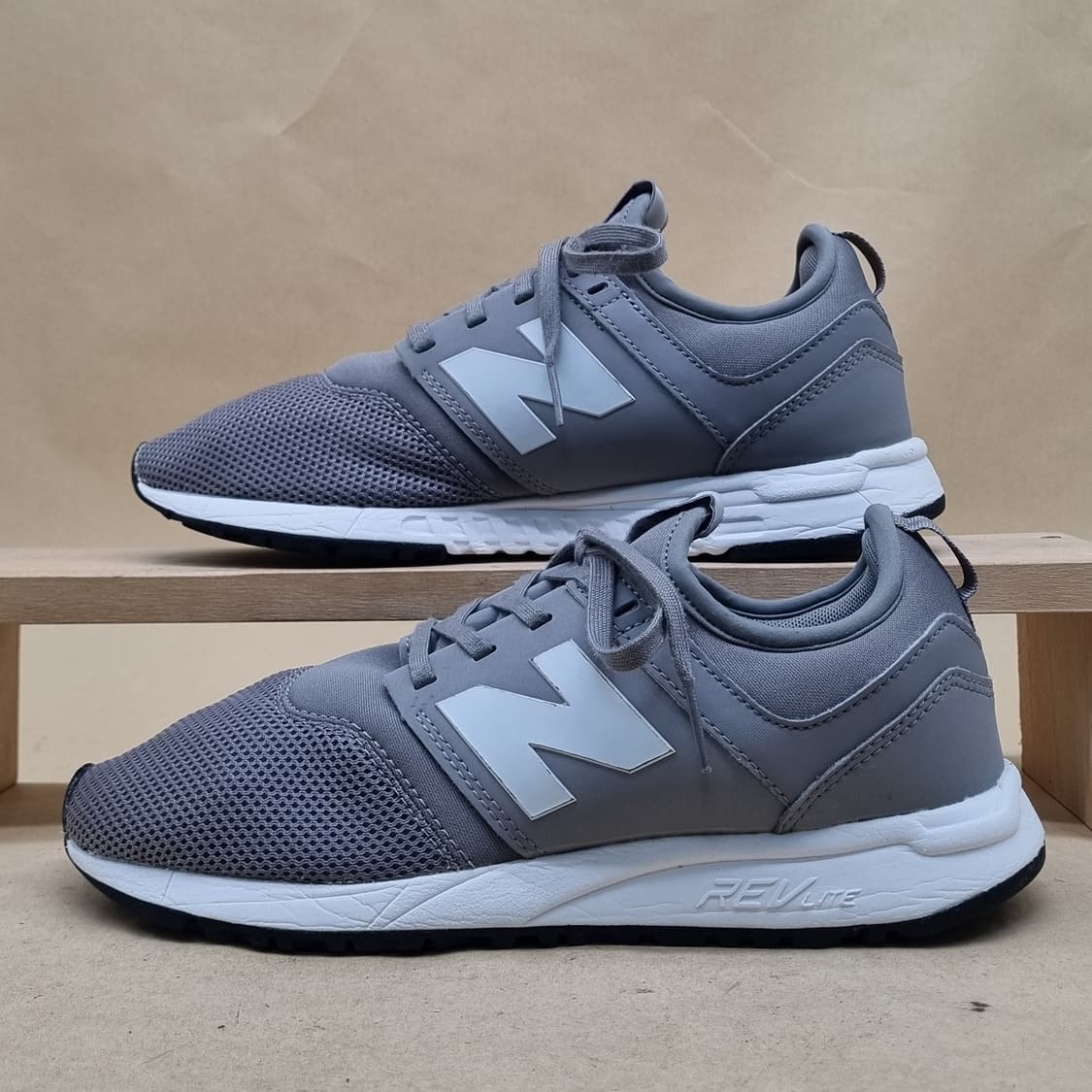 뉴발란스 247 여성운동화240  상품이미지1