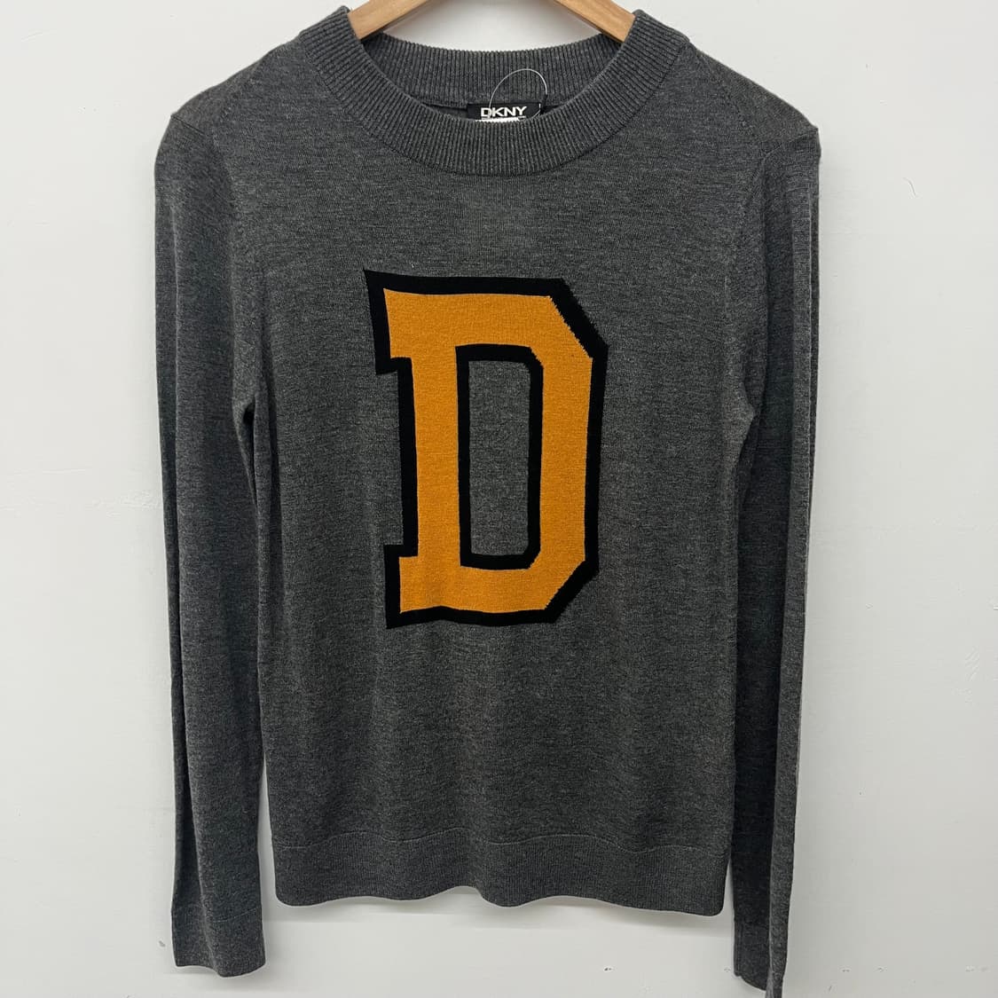 DKNY 회색 D 로고 니트 스웨터 여s 상품이미지2