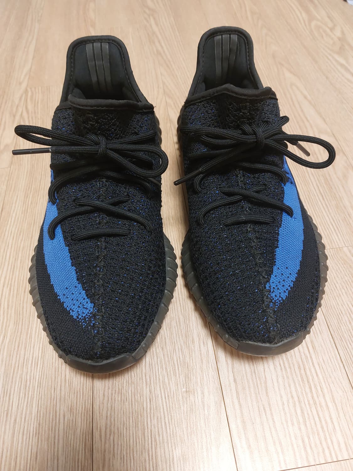 아디다스 이지 부스트 350 V2 다즐링 블루 상품이미지2